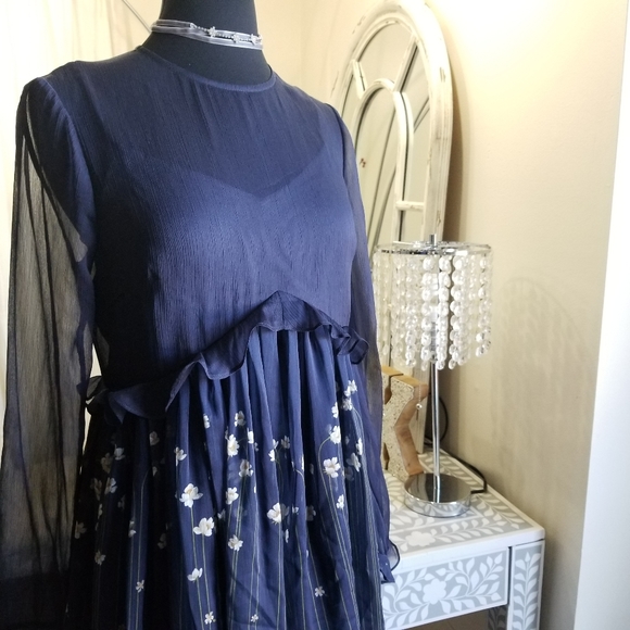 🍒NWT🍒 TED BAKER LIGHTWEIGHT AIRY SUMMERY DRESS - Picture 2 of 11